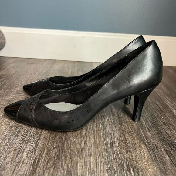 East 5th heels - black - size 9